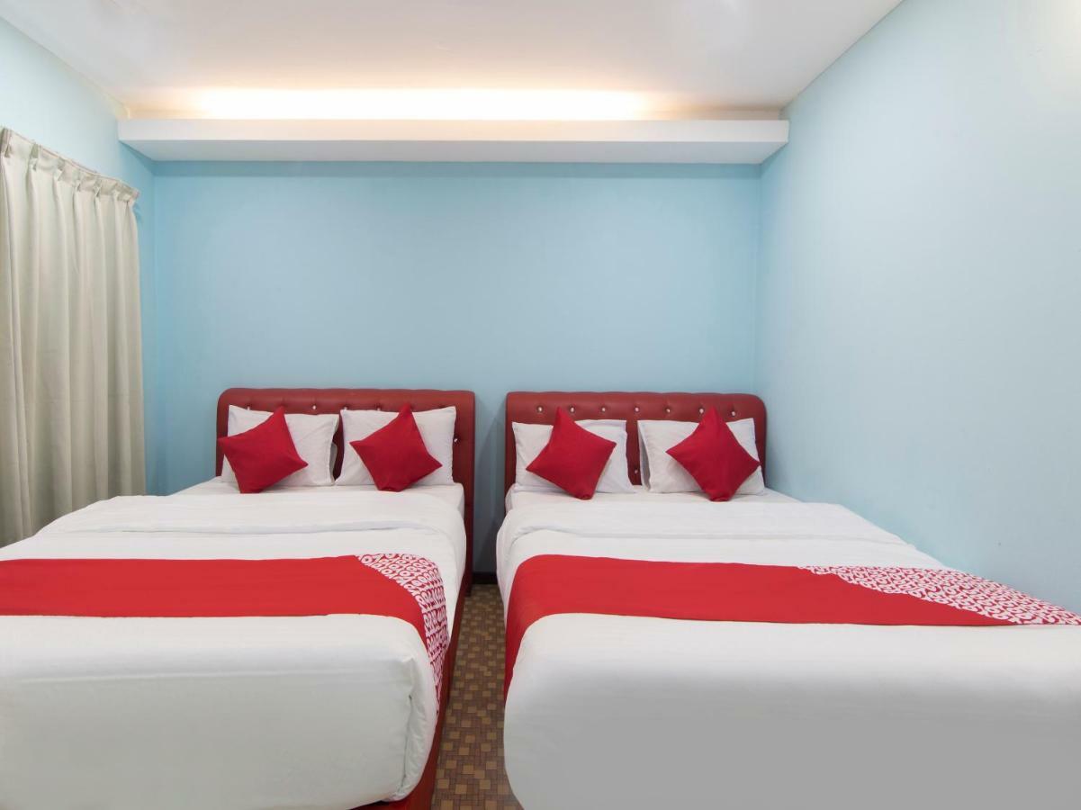 OYO 1136 Pd Star Hotel Port Dickson Exterior foto
