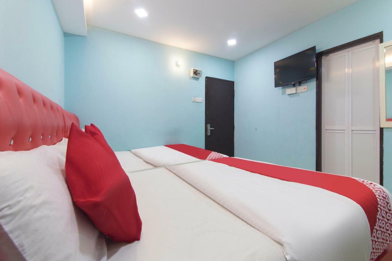 OYO 1136 Pd Star Hotel Port Dickson Exterior foto